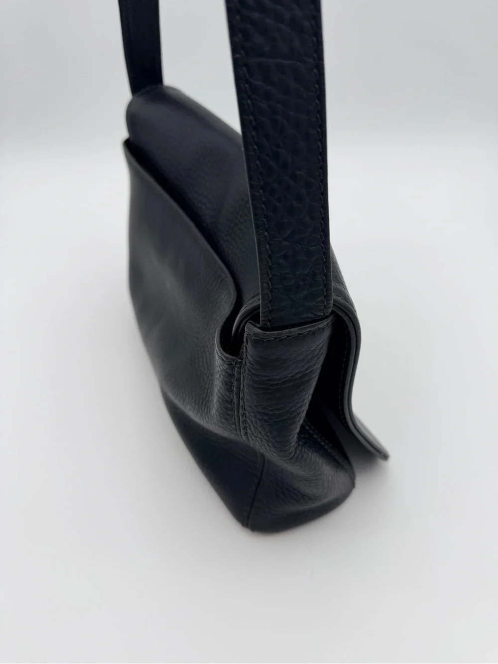 Coach Black Sonoma Flap Pebbled Leather Brass Hardware style J7E-4828
